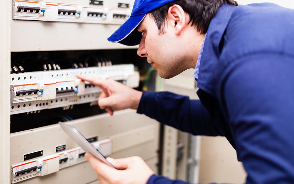 je recherche un électricien Maule